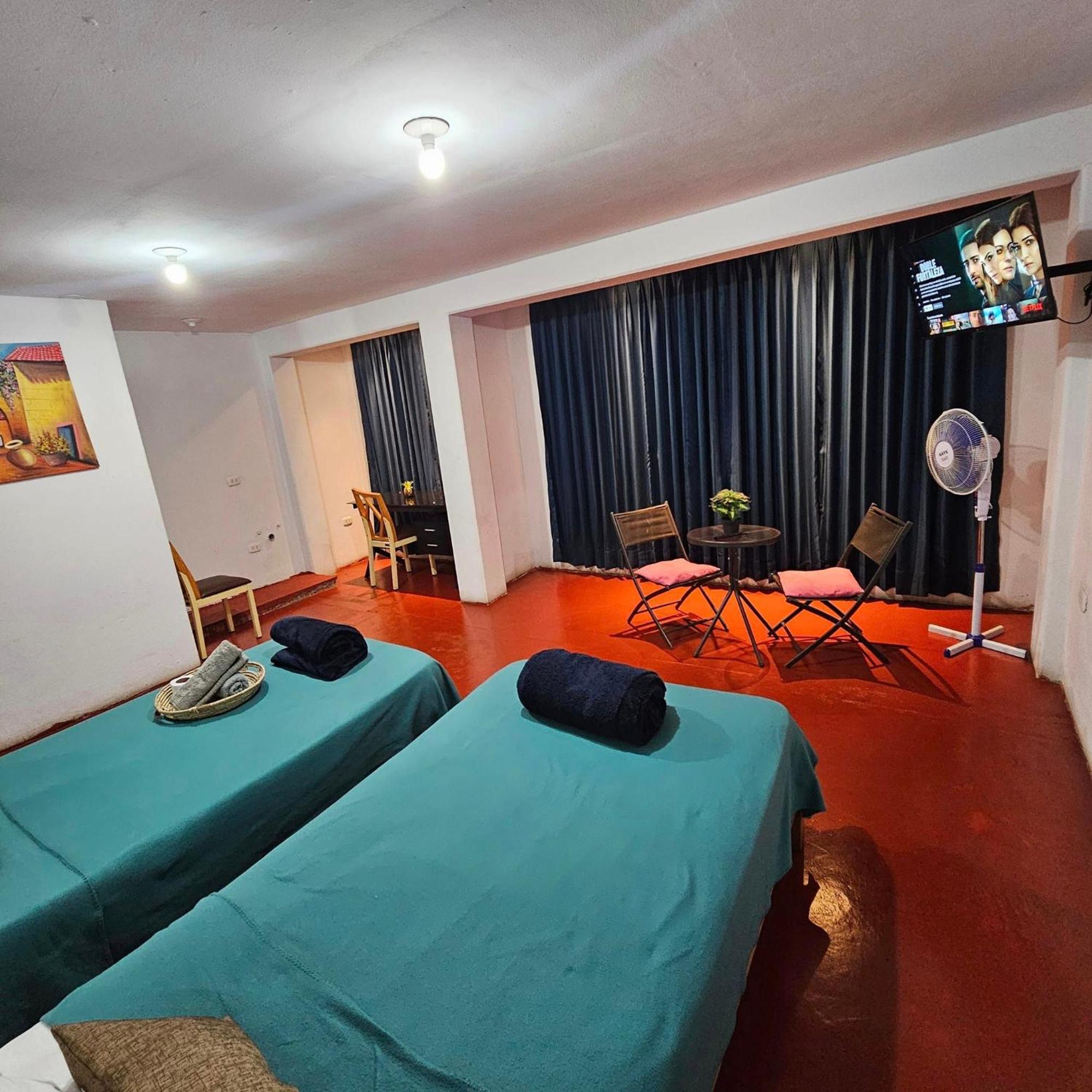 Lima Airport Hostel With Free Airport Pick Up Callao ภายนอก รูปภาพ