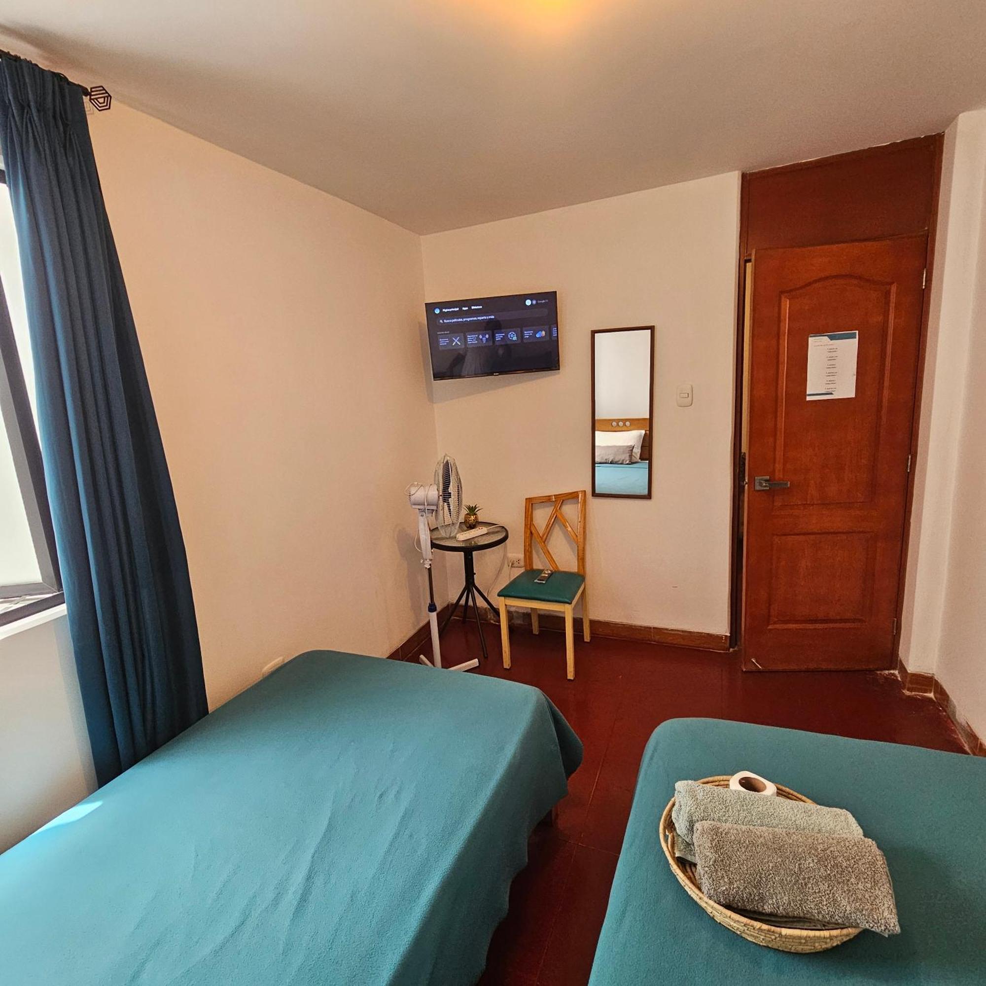 Lima Airport Hostel With Free Airport Pick Up Callao ภายนอก รูปภาพ
