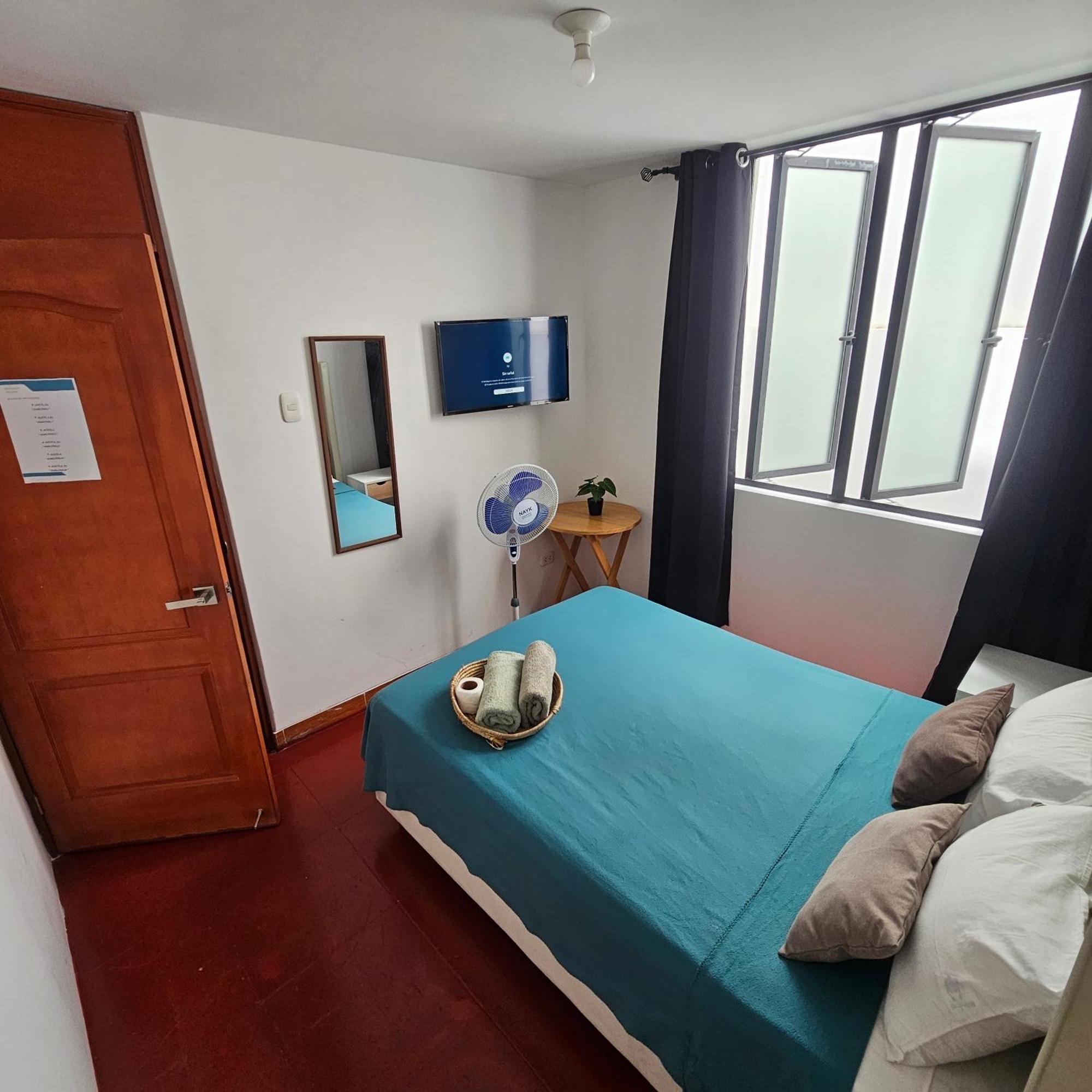 Lima Airport Hostel With Free Airport Pick Up Callao ภายนอก รูปภาพ