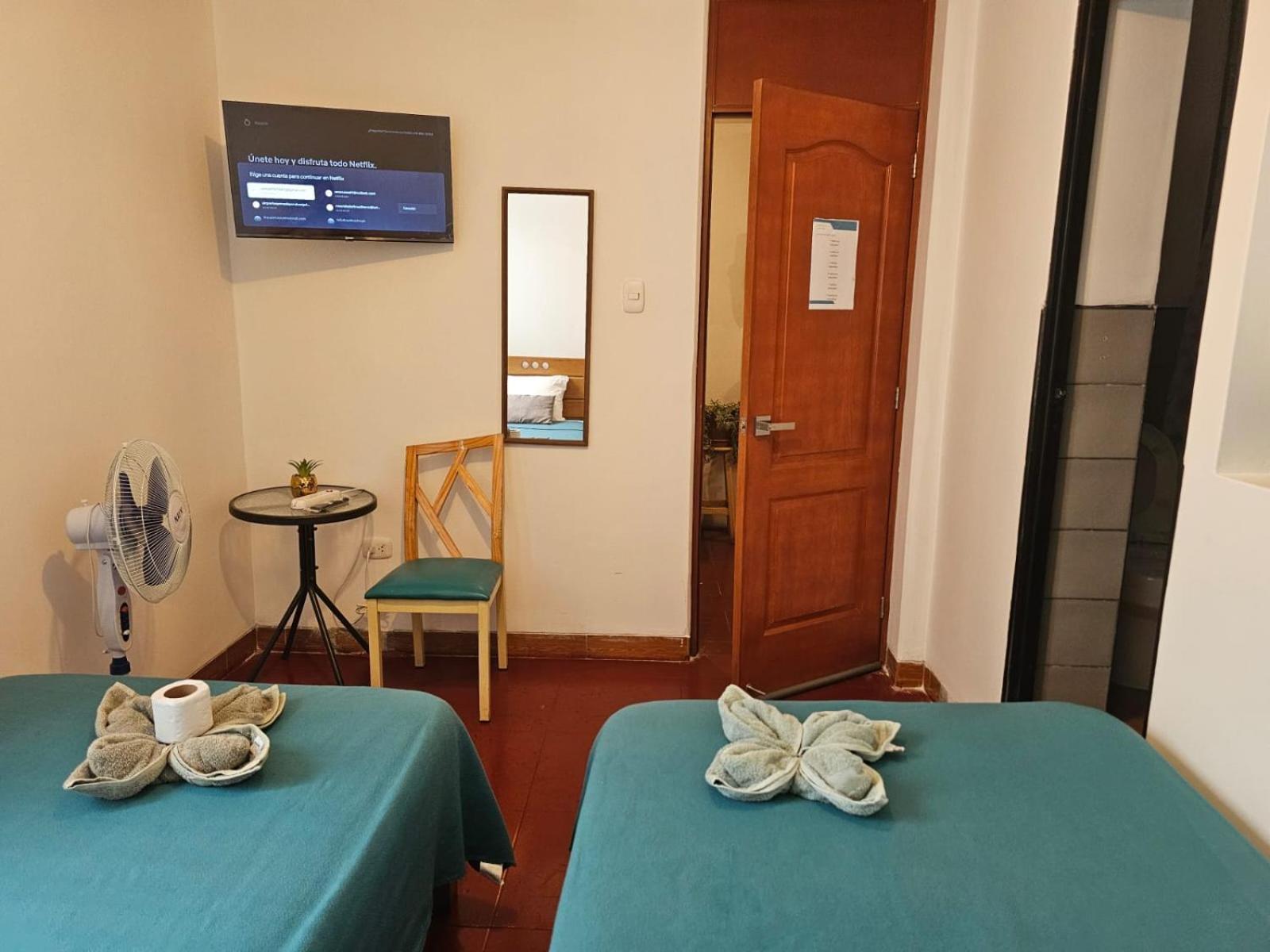 Lima Airport Hostel With Free Airport Pick Up Callao ภายนอก รูปภาพ